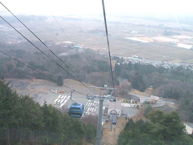 �S���h���ŋ󒆂��s��